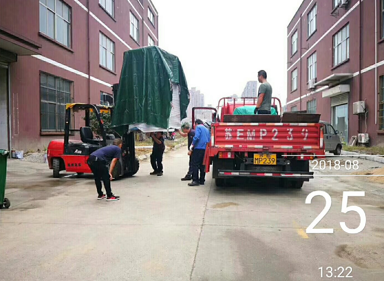 自動<a href='http://yyjdwx.com' target='_blank'><u>去毛刺機(jī)</u></a>