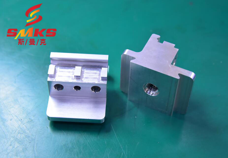 鋁合金<a href='http://yyjdwx.com' target='_blank'><u>交叉孔去毛刺</u></a>最新工藝