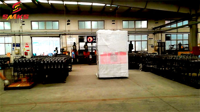 閥塊<a href='http://yyjdwx.com' target='_blank'><u>交叉孔去毛刺</u></a>_蘇州斯曼克磨粒流設備有限公司